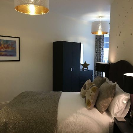 Star Tree Apartment Йорк Екстериор снимка