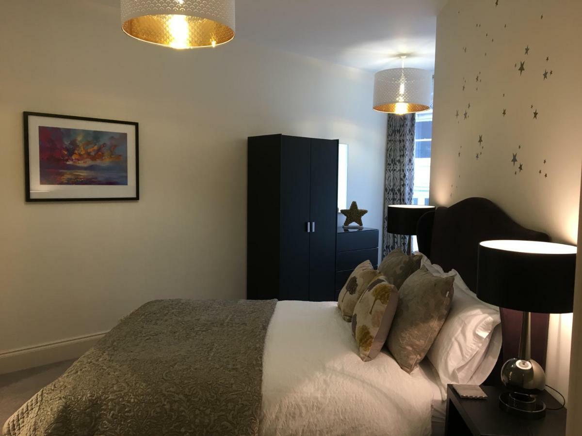 Star Tree Apartment Йорк Екстериор снимка
